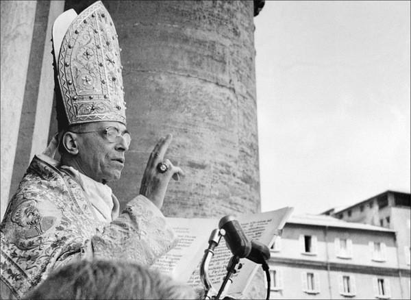 Le pape pie xii donne benediction urbi orbi place saint pierre rome 30 1954 1 730 438