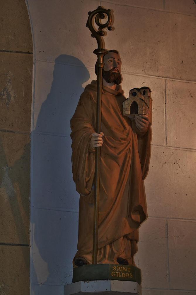 Statue de gildas chapelle saint gildas de bieuzy 11